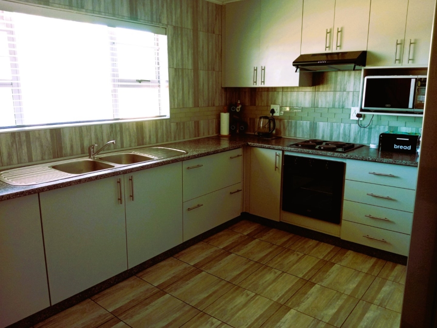 3 Bedroom Property for Sale in Amalinda North Eastern Cape